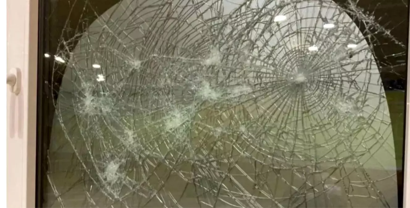 Hannover’de Üç Camiyi Hedef Alan Şok Saldırı: Camlar Kırıldı, Duvarlara IDF Yazısı Yazıldı