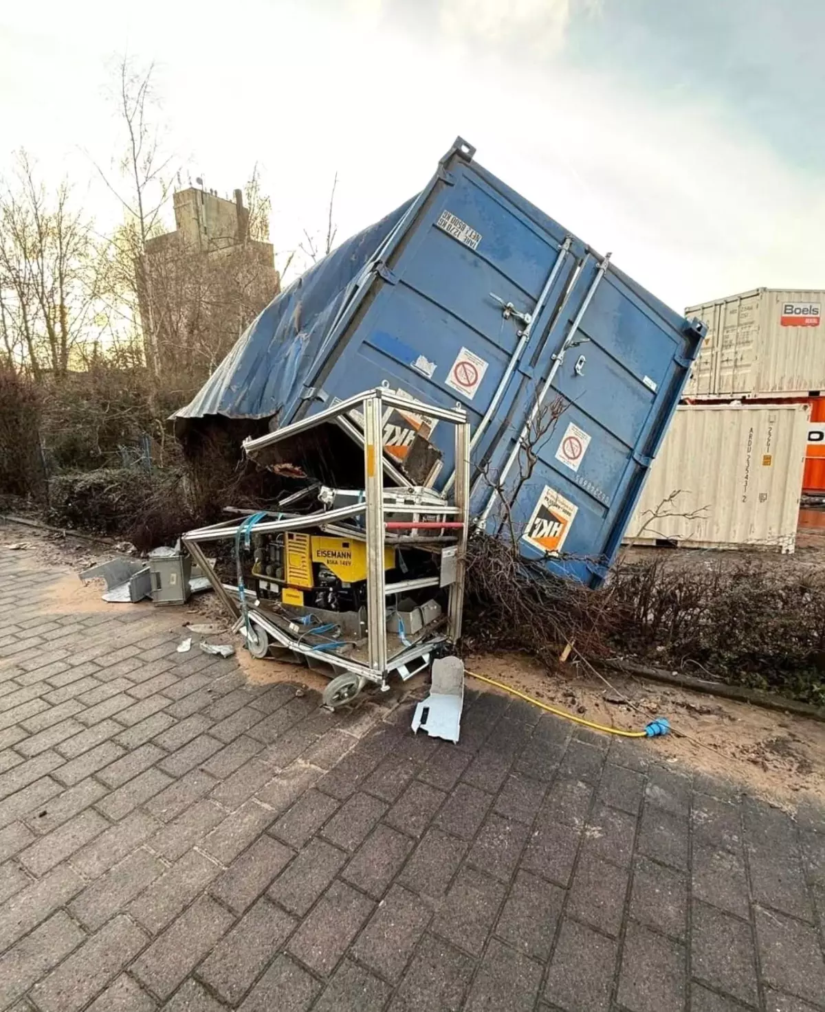 Almanya Hanau’da Kontrolsüz Patlama: Yanlış Tespit 28 Konutu Harap Etti, 58 Kişi Evsiz Kaldı