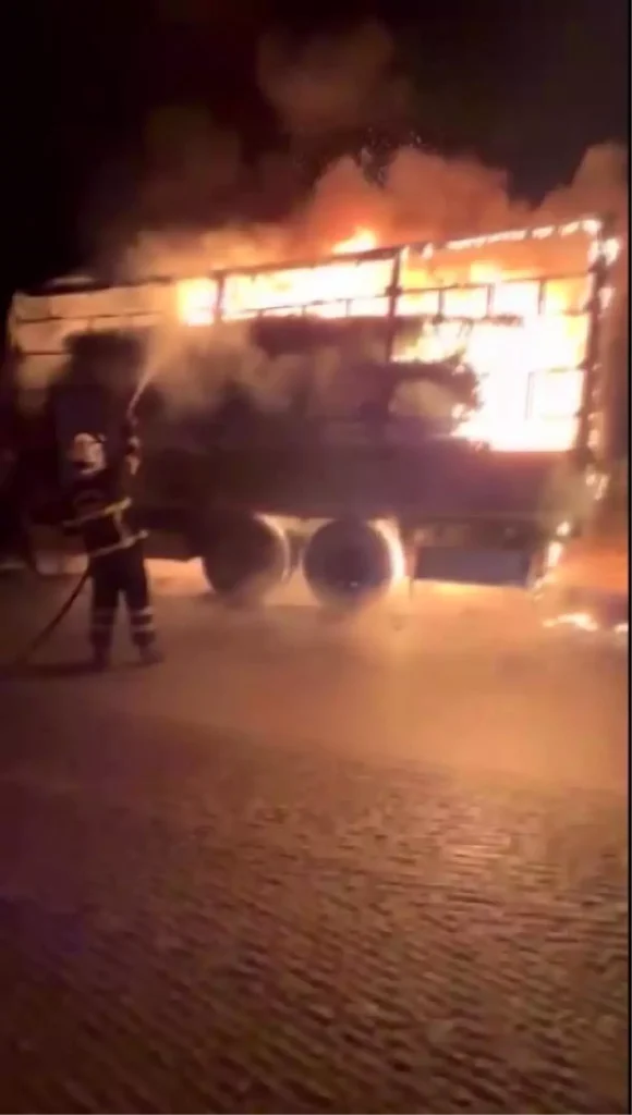 Amasya’da Kamyon Yangını