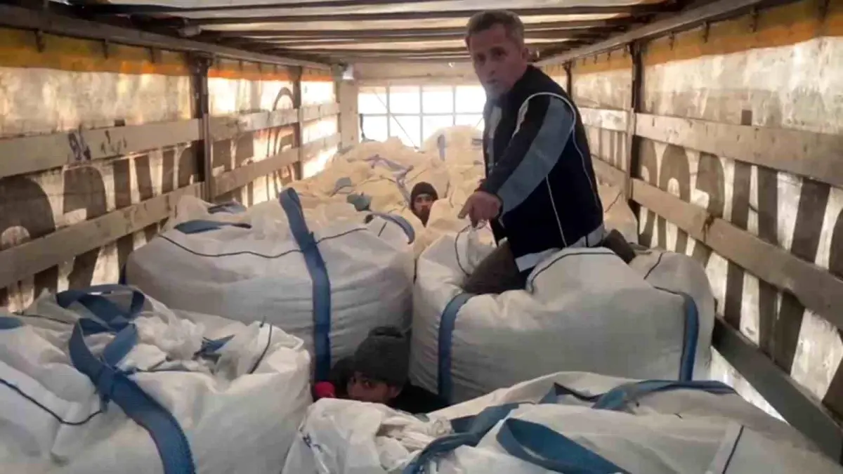 Amasya’da Şok Operasyon: 13 Kaçak Göçmen Tırda Yakalandı