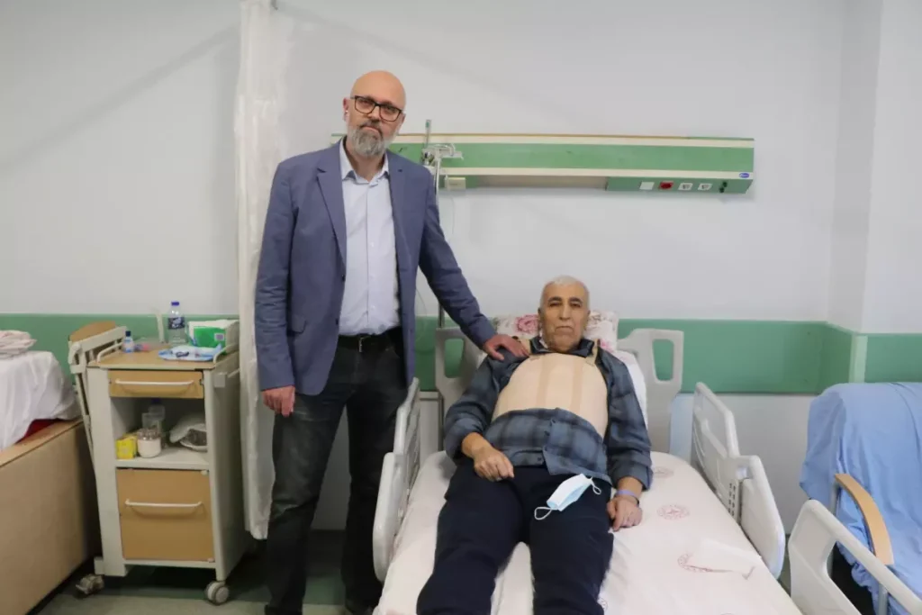 Samsun’da Hibrit Cerrahiyle Aort Genişlemesi Başarıyla Tedavi Edildi