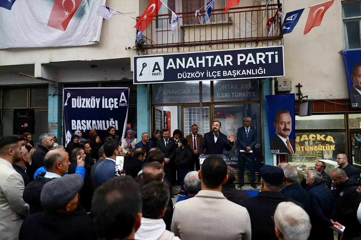 Ağıralioğlu Düzköy’de Parti Açılışı Yaptı