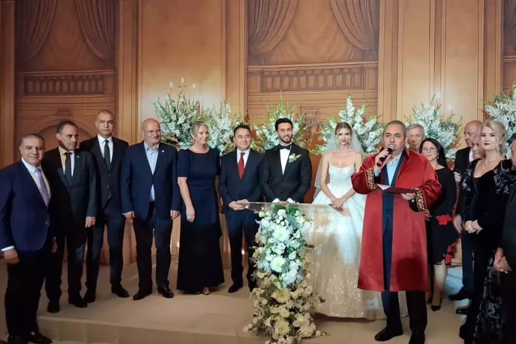 Siyaset ve Ekonomi Dünyasını Buluşturan YouTuber Düğünü Ankara’da Göz Kamaştırdı