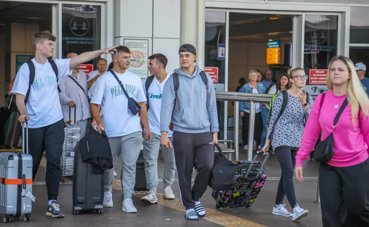 Antalya’ya Gelen Turistlerin Milliyet Dağılımı ve Sezonluk Tercihleri