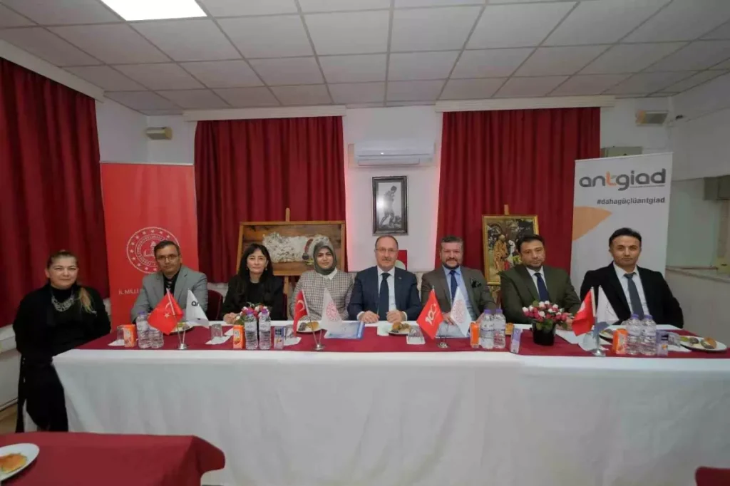 ANTGİAD’ın Meslek Edindirme Kursu Başarıyla Tamamlandı – 14 Kursiyer İşbaşı Yapıyor