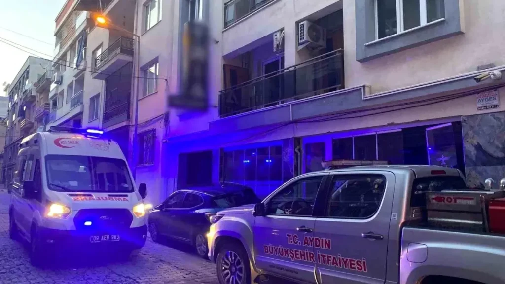 Apart odasında çıkan yangın panikletti