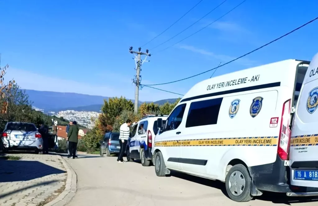 Bursa’da Araç İçinde Fenalaşan 63 Yaşındaki Adam Hayatını Kaybetti