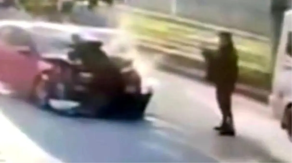 Polis Memuruna Çarpan Şahıs Yakalandı