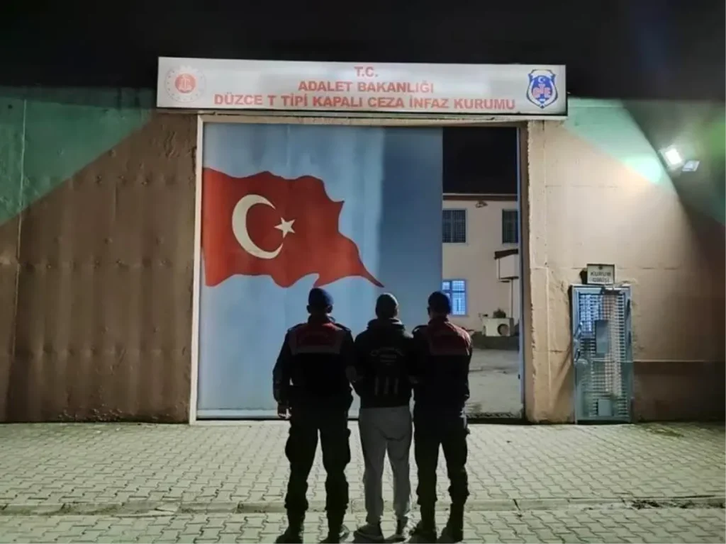 Düzce’de Jandarma 10 Aranan Şahısı Başarıyla Yakalandı