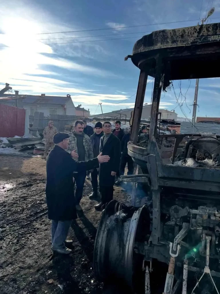 Ardahan’da Yangın: Ambar ve Eşya Yandı