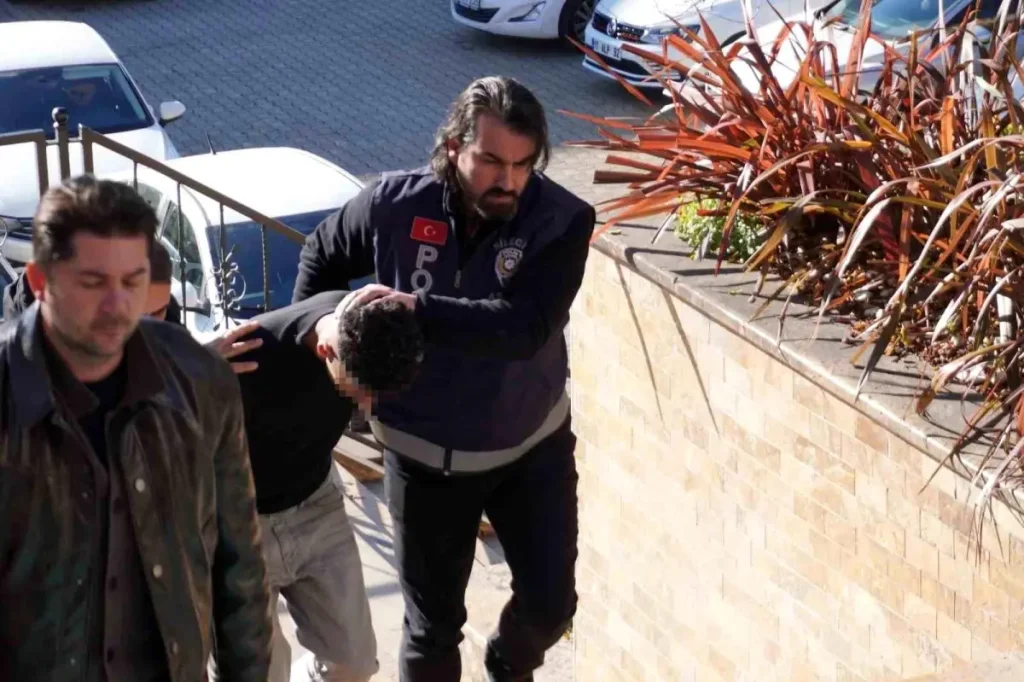 Bilecik’te 18 Yaşındaki Genç Arkadaşını Bıçaklayarak Öldürdü, Tutuklandı!