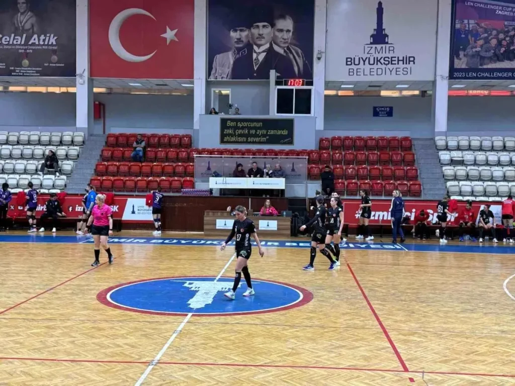 Armada Praxis Yalıkavakspor ikinci yarıya hazır