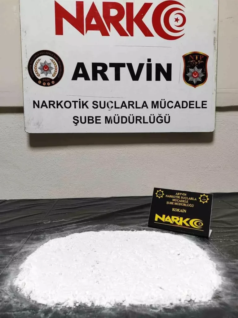 Artvin’de Şok Narkotik Operasyonu: 147,70 Gram Kokain Ele Geçirildi, Şüpheli Tutuklandı
