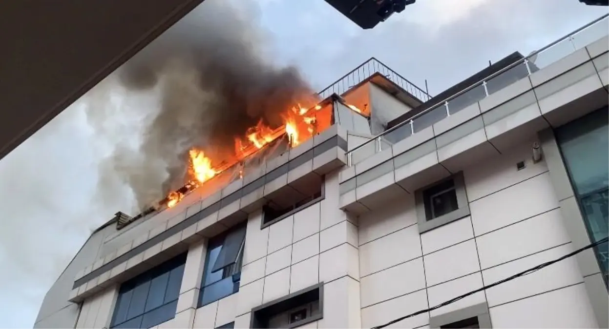 Ataşehir’de Otelde Yangın Paniği