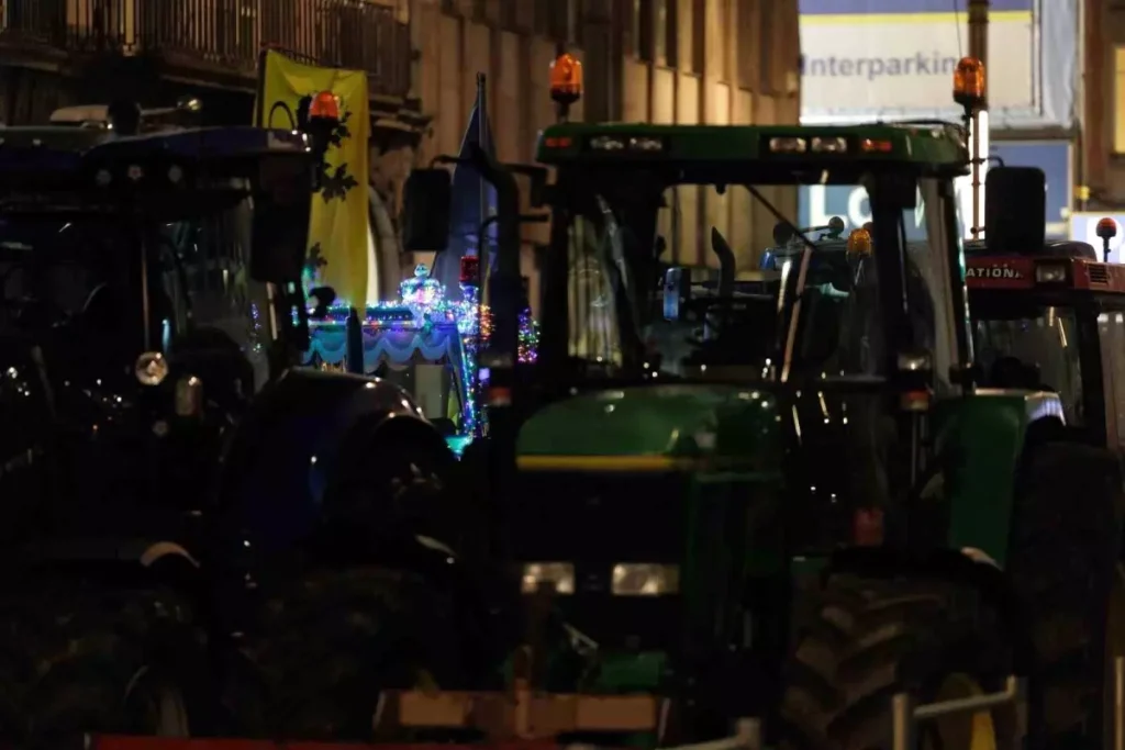 Brüksel’de Çiftçi Protestosu: AB Zirvesi Öncesi Büyük Gösteri