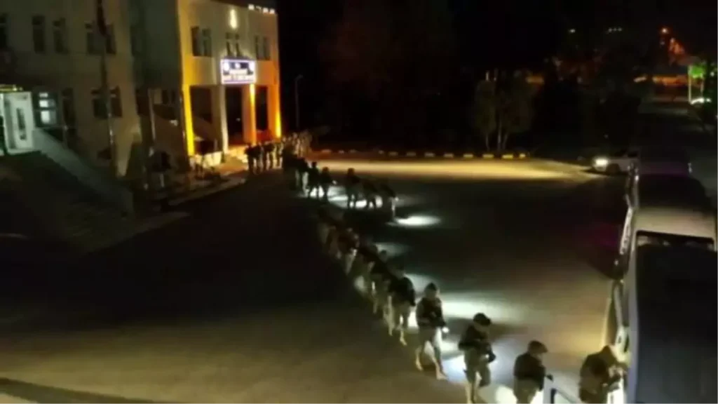 Aydın’da DEAŞ Operasyonu: 7 Yabancı Uyruklu Şüpheli Kıskıvrak Yakalandı