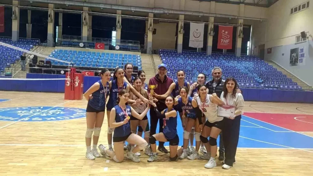 Aydın’da Genç A Kızlar Voleybol Şampiyonası Büyük Coşku ve Rekor Katılımla Tamamlandı