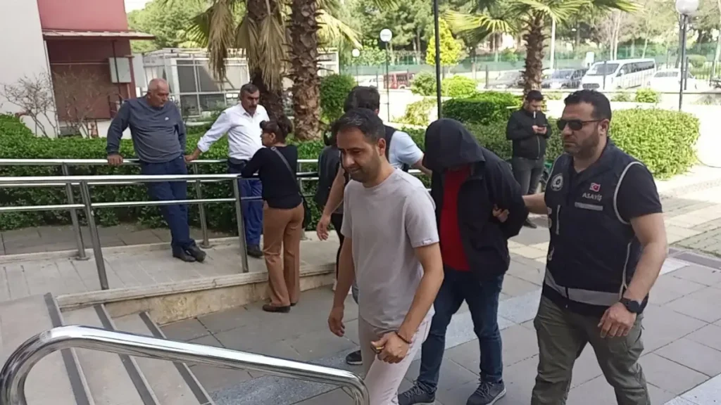 Müebbet Hapis Cezası Aldı