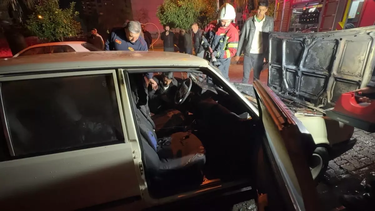 Aydın’da Park Halindeki Araç Aniden Alev Aldı