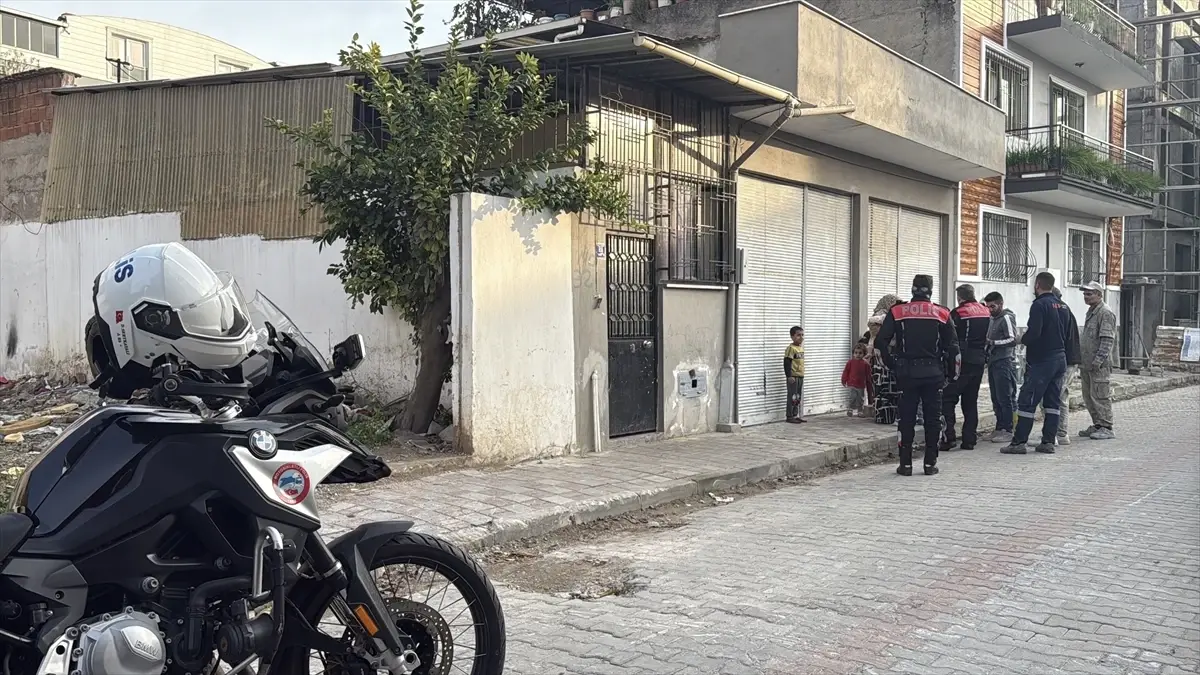 Düşen Kadın Hastaneye Kaldırıldı