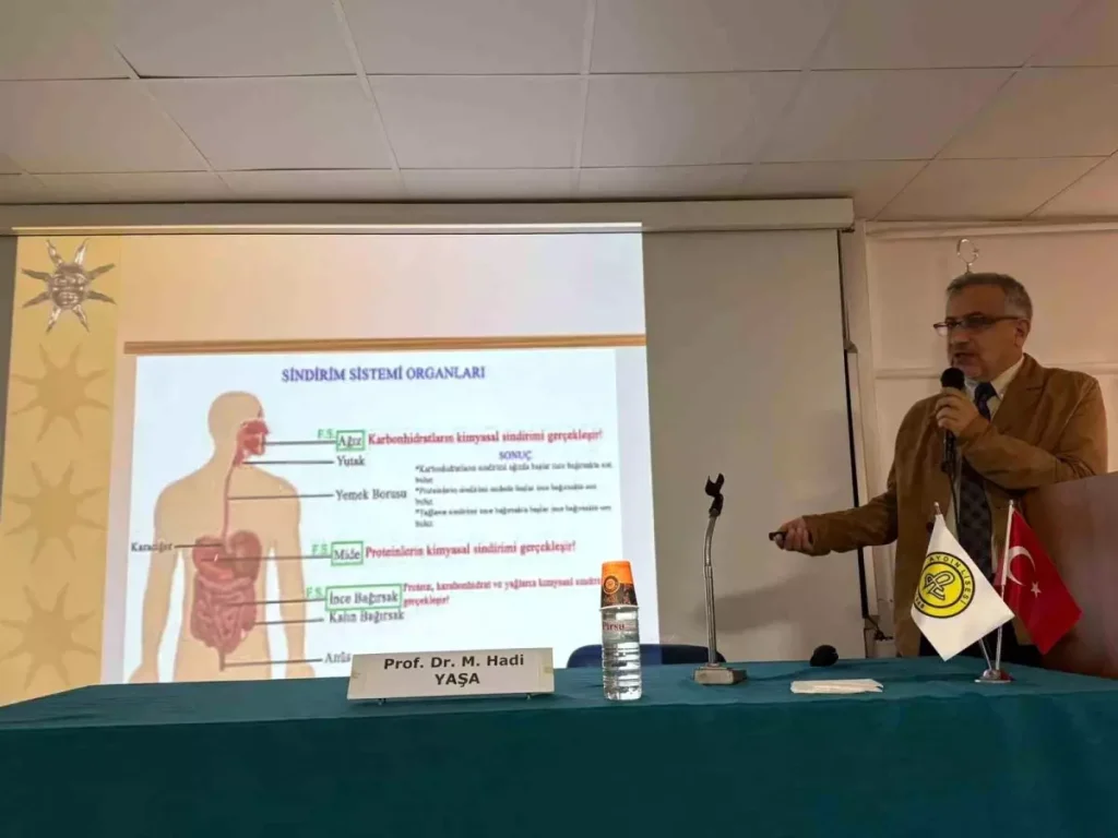 Aydın Lisesi’nde Akademisyenlerle Dersler Devam Ediyor