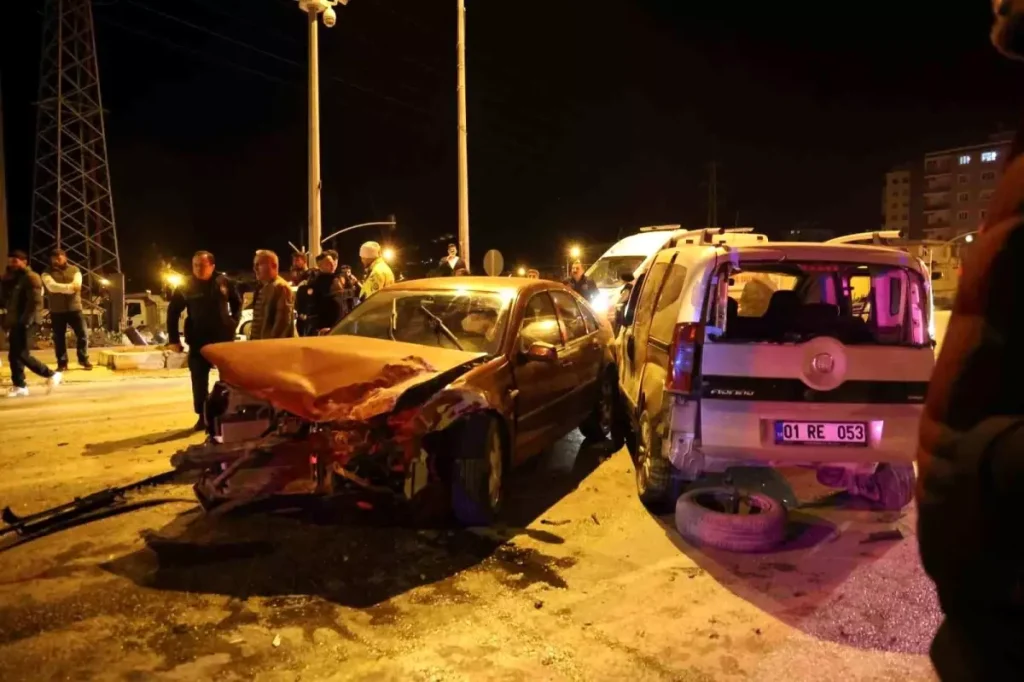 Kozan’da Trafik Kazası: İki Yaralı