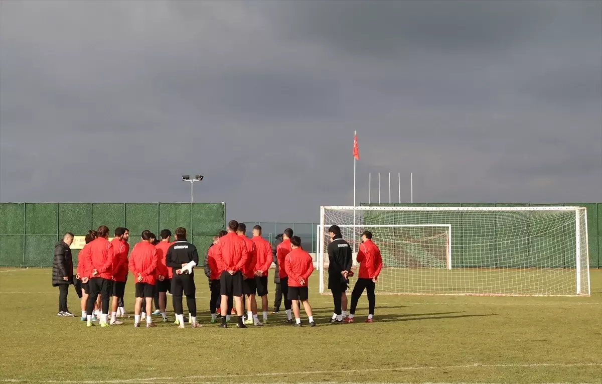Edirnespor’a Destek Çağrısı: 17 Futbolcunun Ceza Aldığı Günlerde Transfer Yardımı Bekliyor