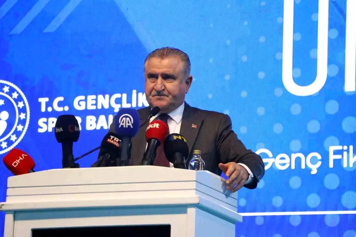 Gençlere Güven Vurgusu! Bakan Bak’tan Büyük Bütçeli ÜNİDES Programı Açıklaması