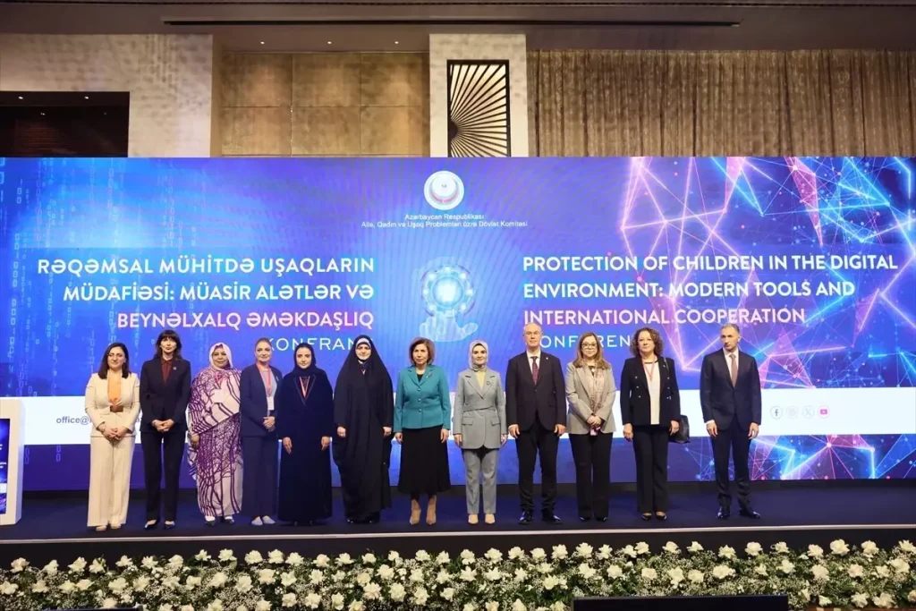 Bakan Göktaş, Bakü’de ‘Dijital Ortamda Çocukların Korunması’ Konferansında Çığır Açan Açıklamalarda Bulundu