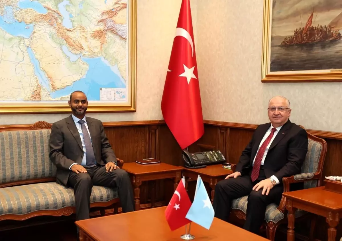 Bakan Güler Somali Bakanı ile Görüştü