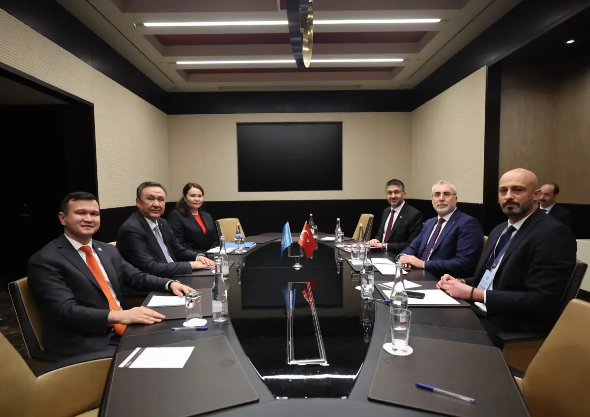 Işıkhan ve Ömüraliyev Bakü’de Görüştü: Türk Dünyası İçin Yeni Ortak Bildirge