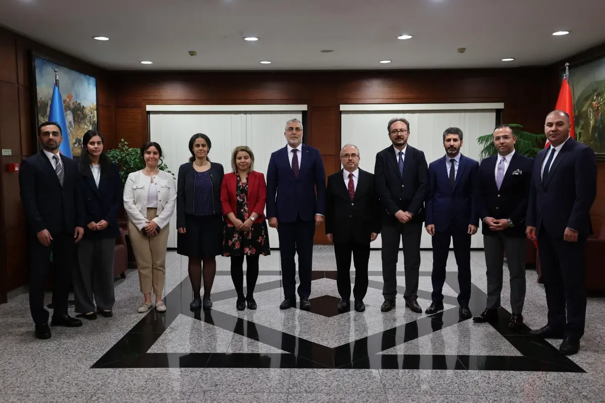 Bakan Işıkhan, Bakü’de Türk Devletleri Çalışma Bakanları Toplantısına Katıldı