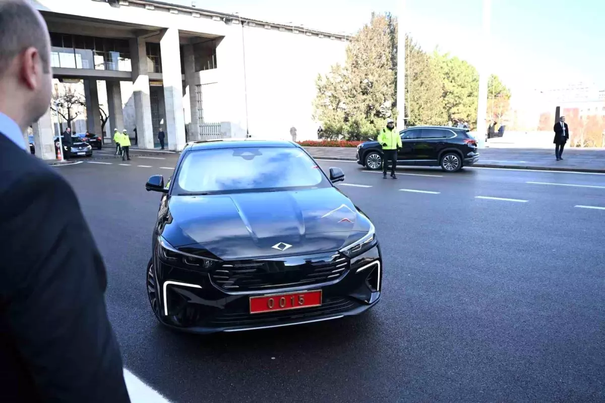 Bakan Kacır Bütçe Görüşmelerine Togg’un Çığır Açan Yeni Modeli T10F ile Girdi