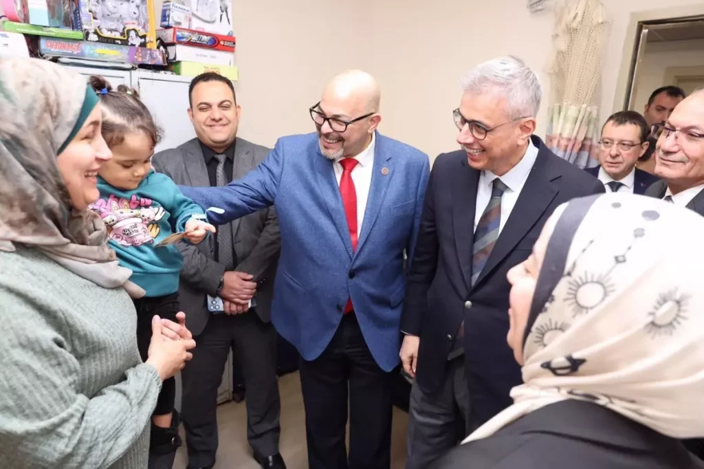 Bakan Memişoğlu Mısır’da Filistinli Hastaları Ziyaret Etti