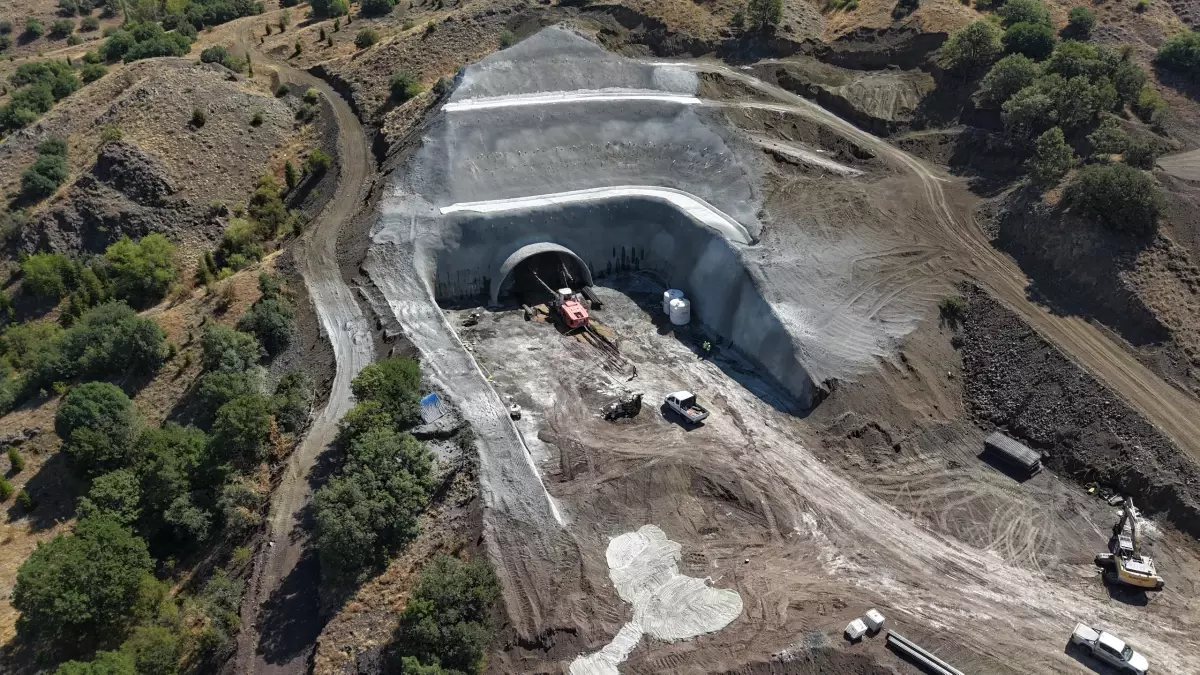 Ankara‑Kırıkkale‑Çorum‑Samsun Hızlı Demir Yolu Projesinde Kaydedilen Rekor İlerleme!