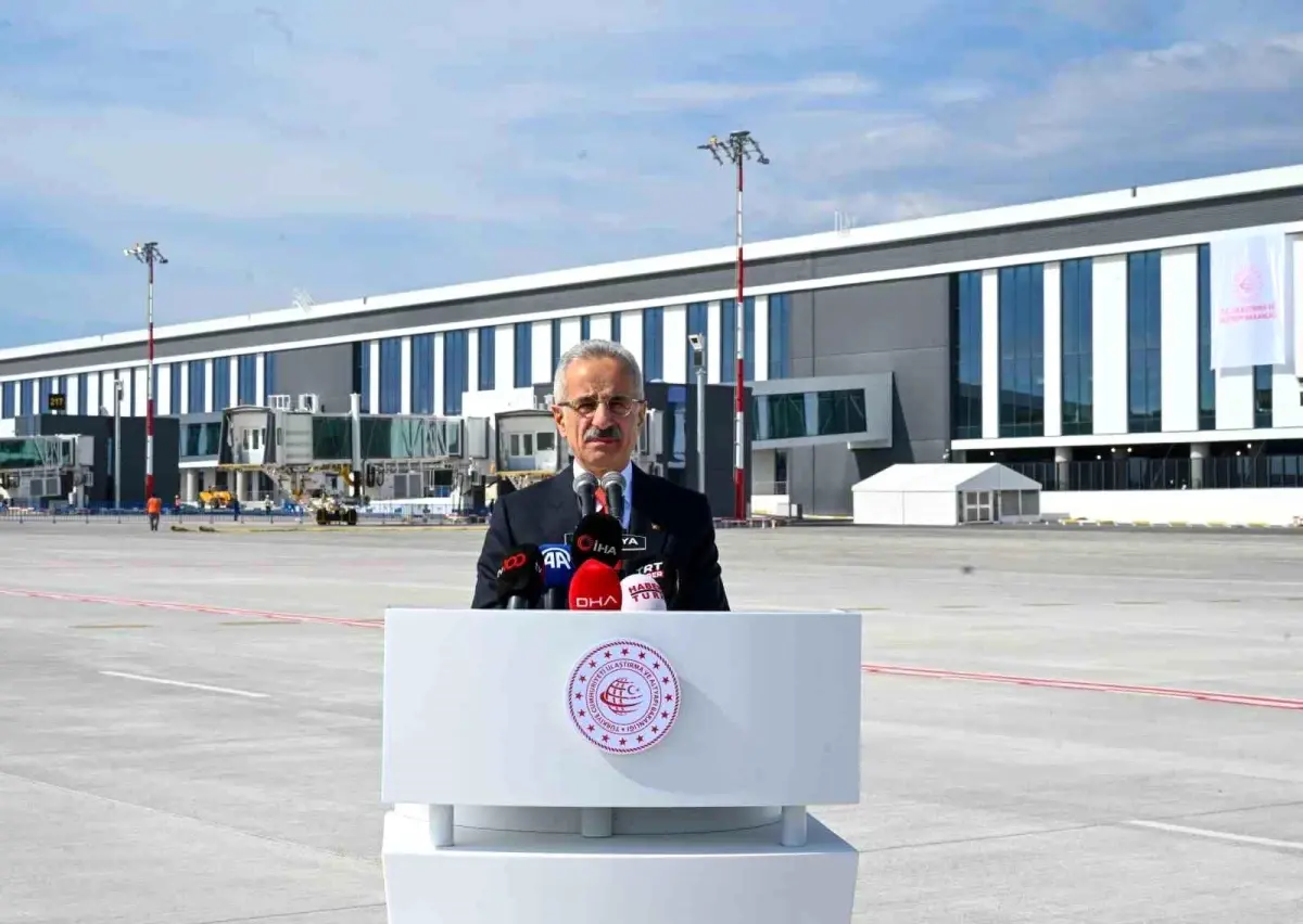 Havayolu Yolcu Trafiği Yüzde 13 Arttı: Bakan Uraloğlu’ndan Şaşırtıcı Rakamlar