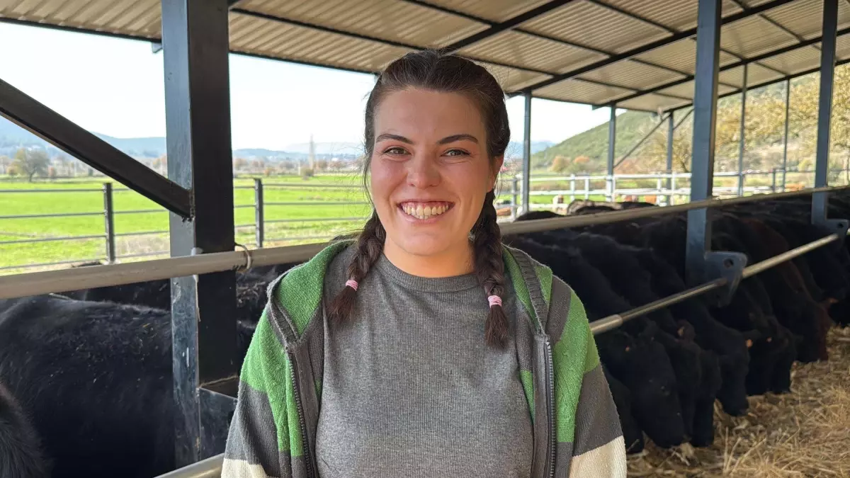 Genç Kadın Hayvancılığa Adım Attı