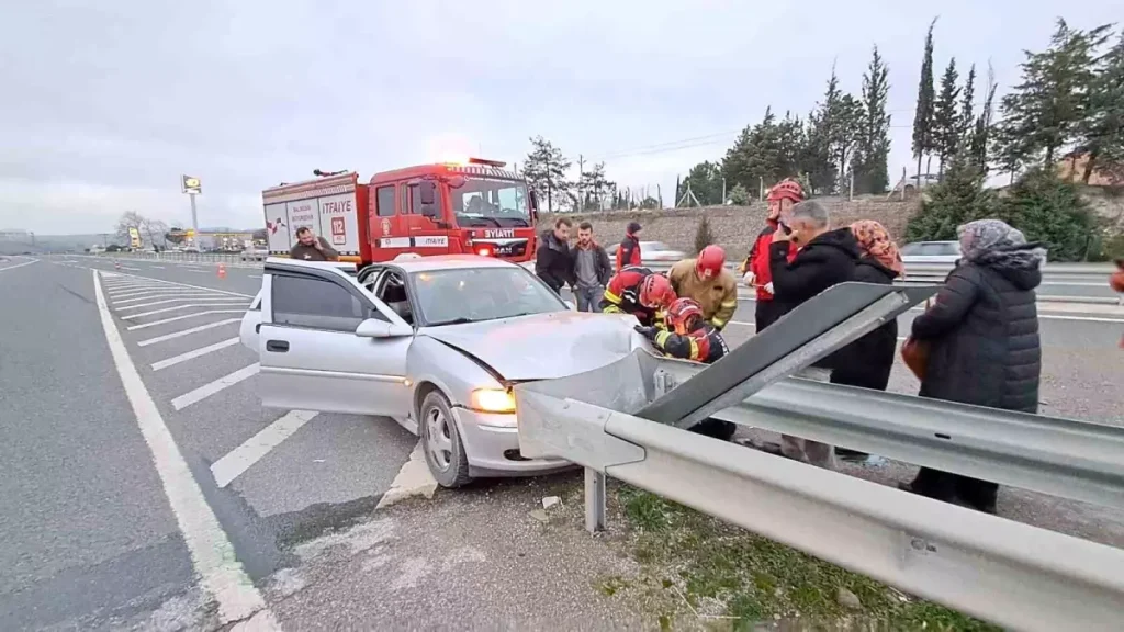 Balıkesir’de Çift Taraflı Trafik Kazası