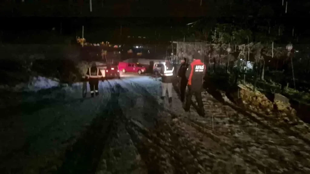 Bartın’da Kiralık Ev Ararken Ormanlık Alana Giren Çift Zorlu Kurtarma Çalışması Sonrası Mahsurda Kaldı