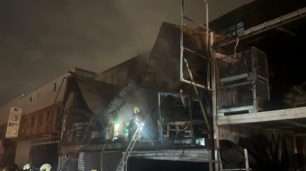 Başakşehir’de Oto Sanayi Sitesi’nde Yangın