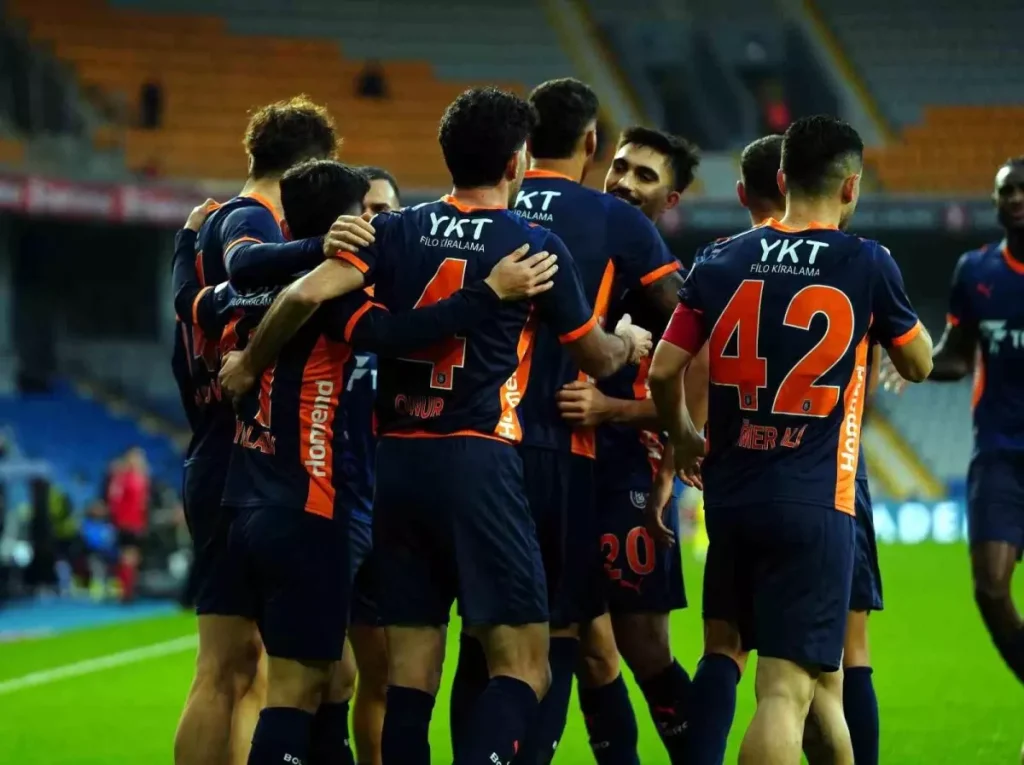 Başakşehir, Gaziantep FK’yi 5-1 Yenerek Sezonun En Yüksek Gol Sayısına Ulaştı