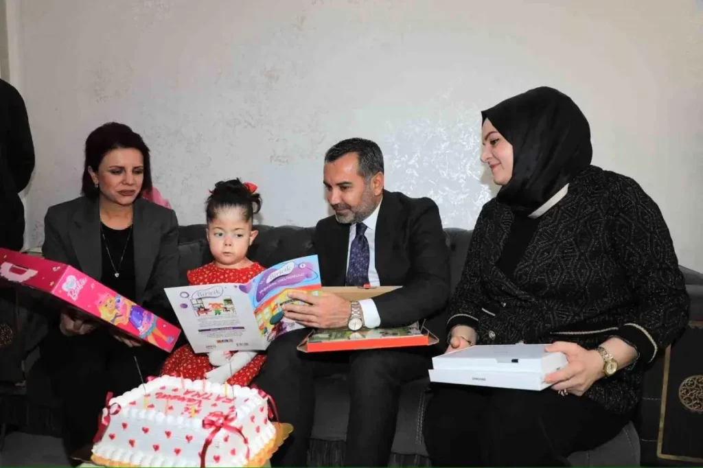 Başkan Şerifoğulları, kelebek hastası Fatma’nın çağrısını karşılıksız bırakmadı