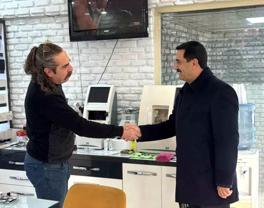 Başkan Taşkın’dan Esnaf Ziyareti: Deprem Sonrası İnönü Caddesi’nde Yeniden İnşa Süreci