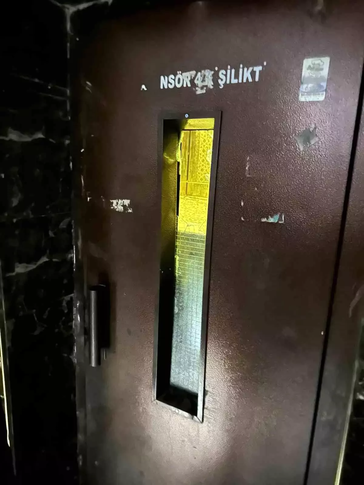 Batman’da Asansörde Mahsur Kalan Vatandaş Hayatını Kurtaran İtfaiye Operasyonu