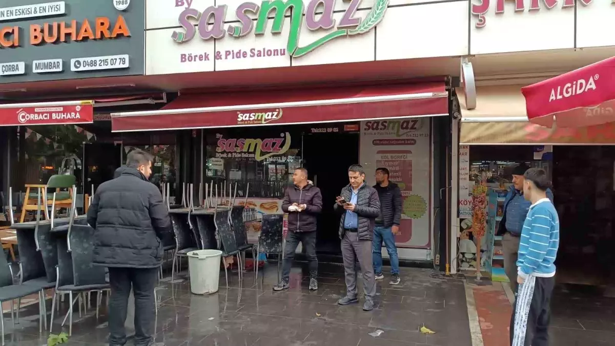 Batman’da Börekçide Yangın: Tüpler Patlamadı