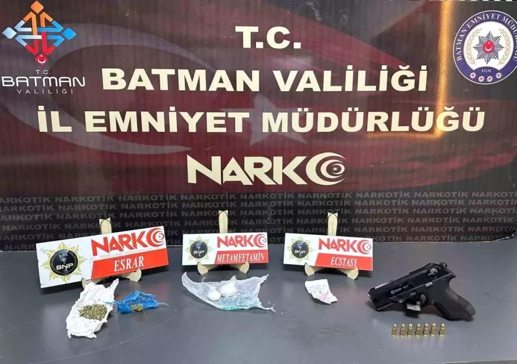 Batman’da Uyuşturucu ve Silah Ele Geçirildi