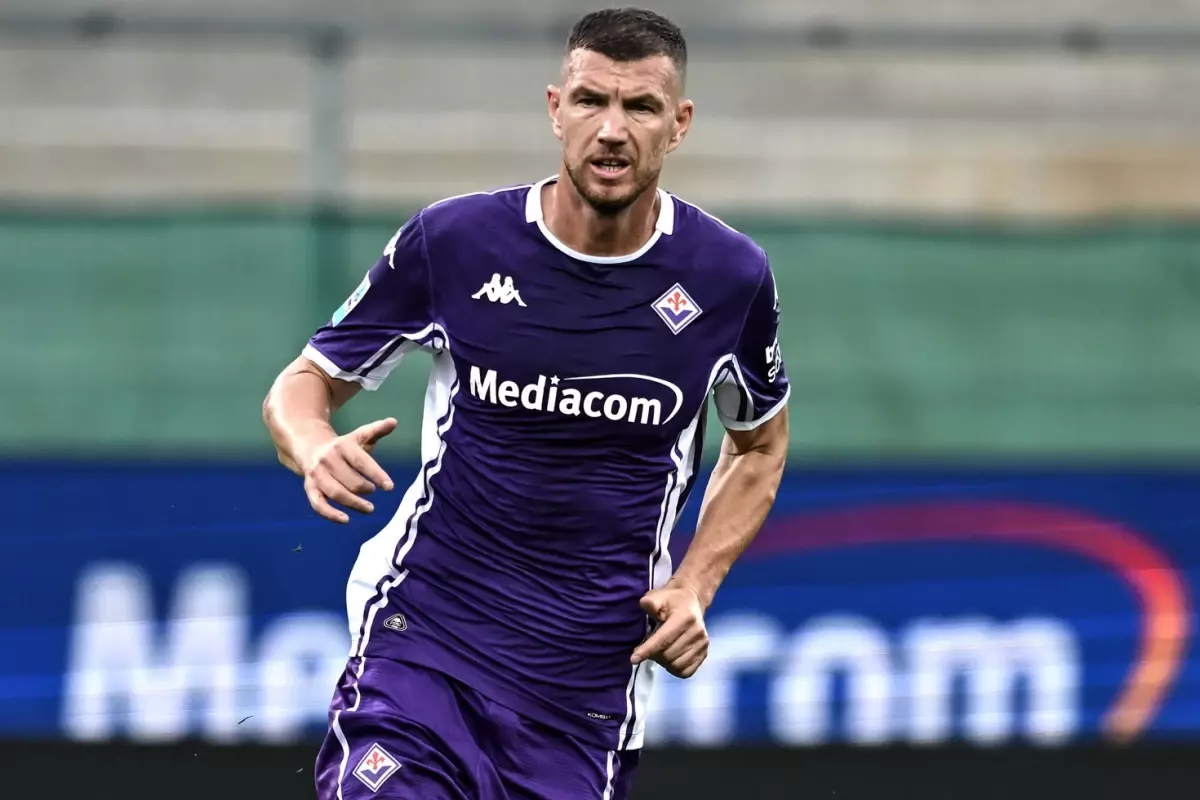 Bavulunu topladı! Edin Dzeko, Fiorentina’dan ayrılıyor