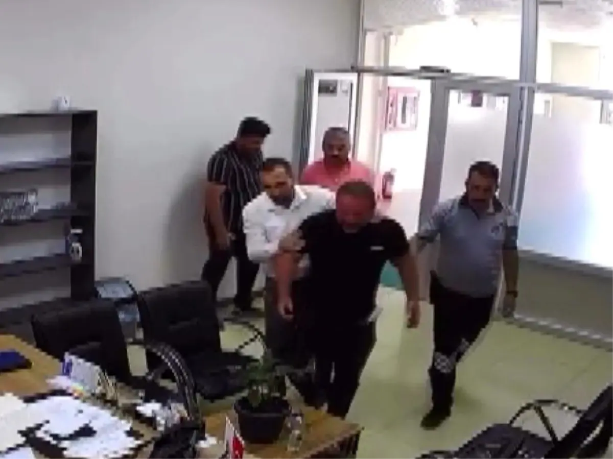 Belediye önünde kendisini ateşe vermişti: Olayın kamera görüntüleri ortaya çıktı