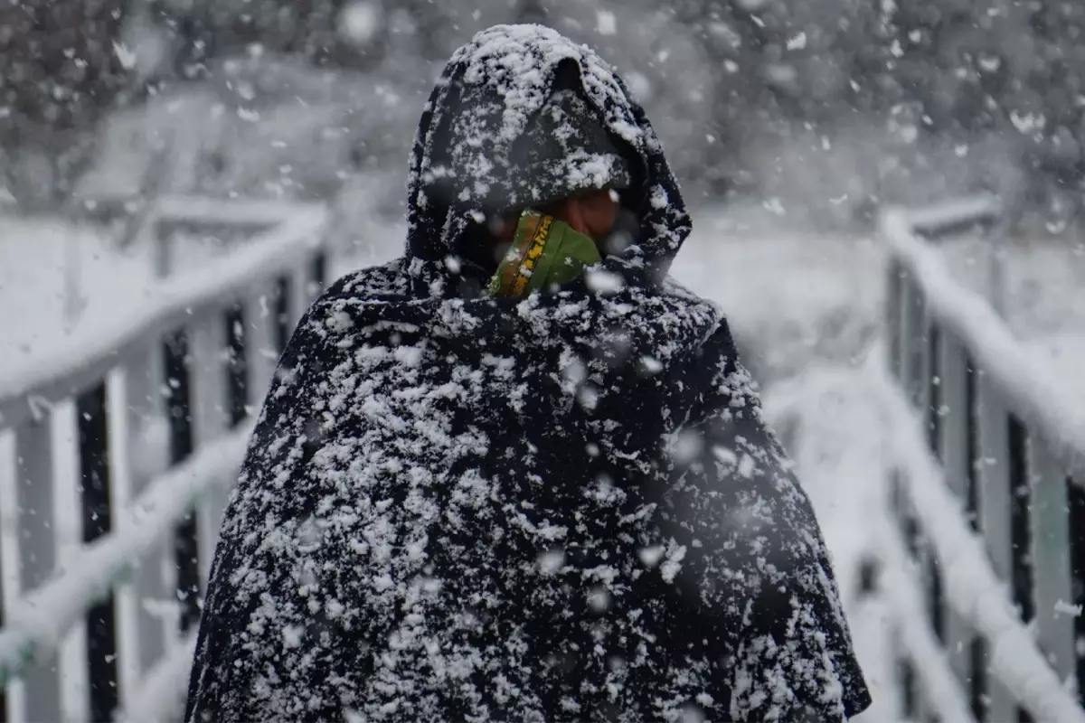 Dolapta ne varsa çıkarın! İstanbul’a lapa lapa kar için tarih verildi