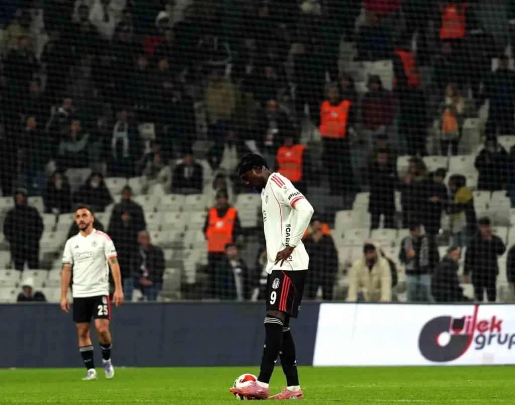 Beşiktaş İlk Yarıda 30 Gol Attı, 22 Gol Yedi